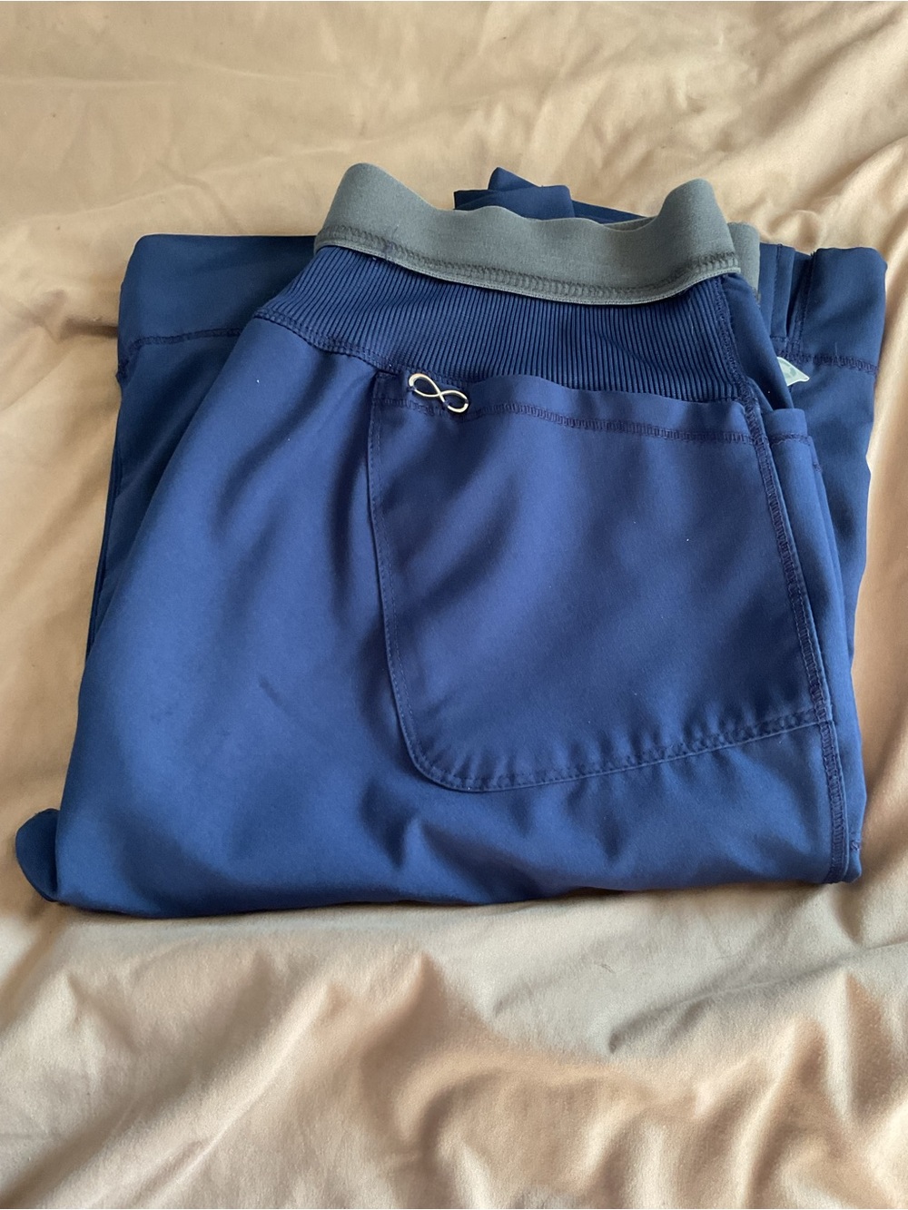 Women’s Navy Infinity Cherokee scrub pants w Drawstring Waist size xs